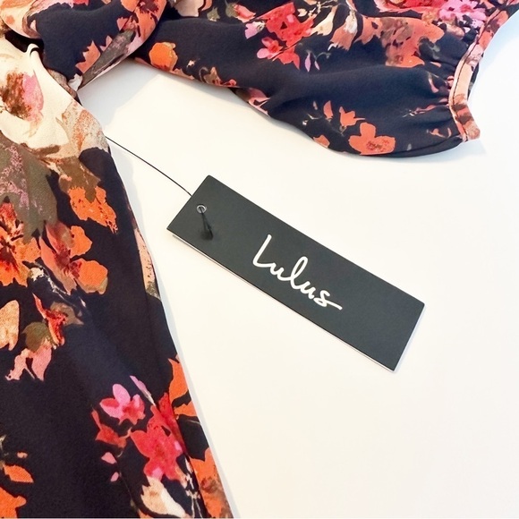 Lulu’s Shifting Dears Navy Floral Split Sleeve Dress NWT - Large - Picture 10 of 13